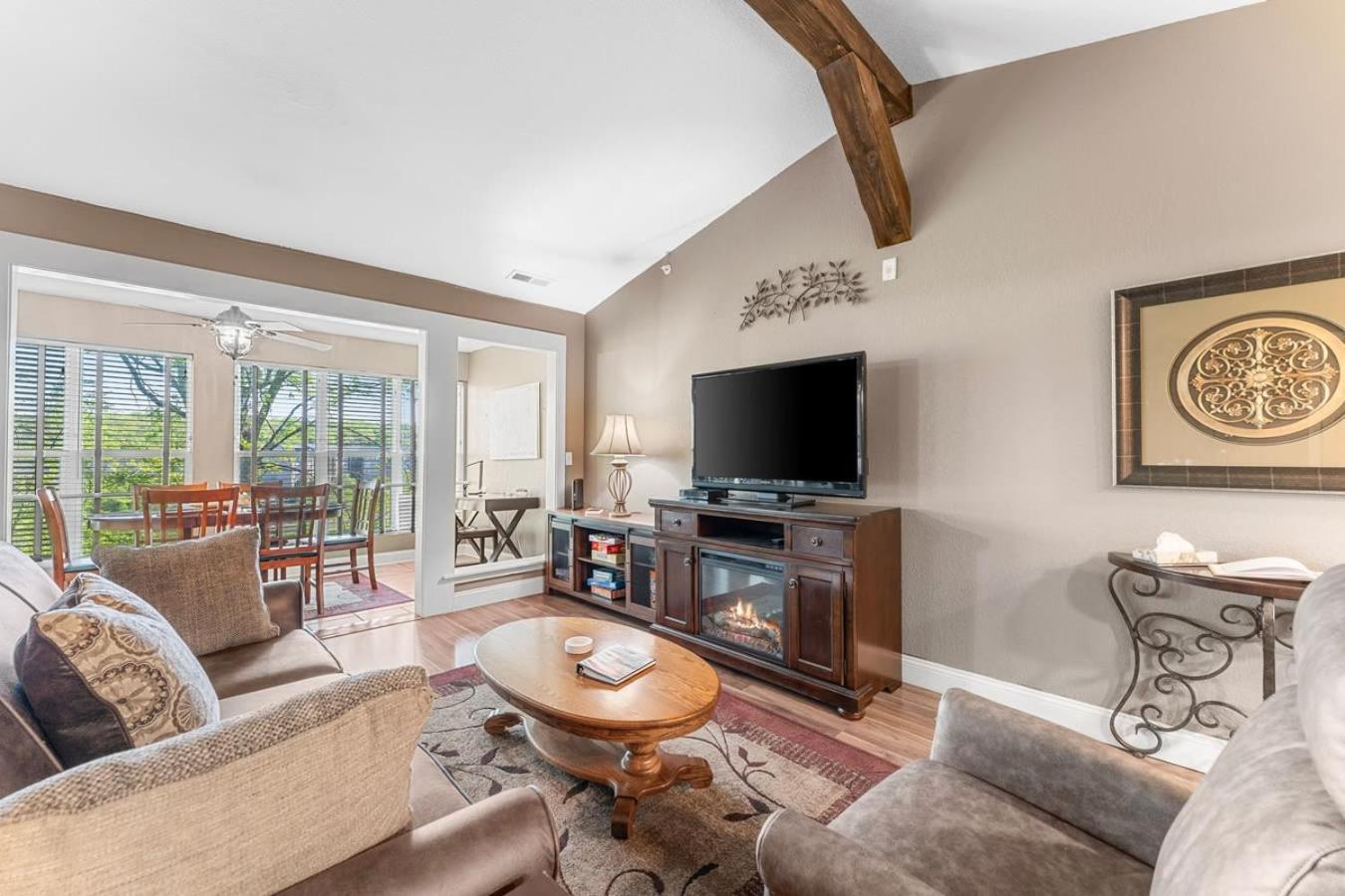 Penthouse Thousand Hills Golf Front Condo With Pool Close To 76 And Sleeps 8 Branson Eksteriør billede